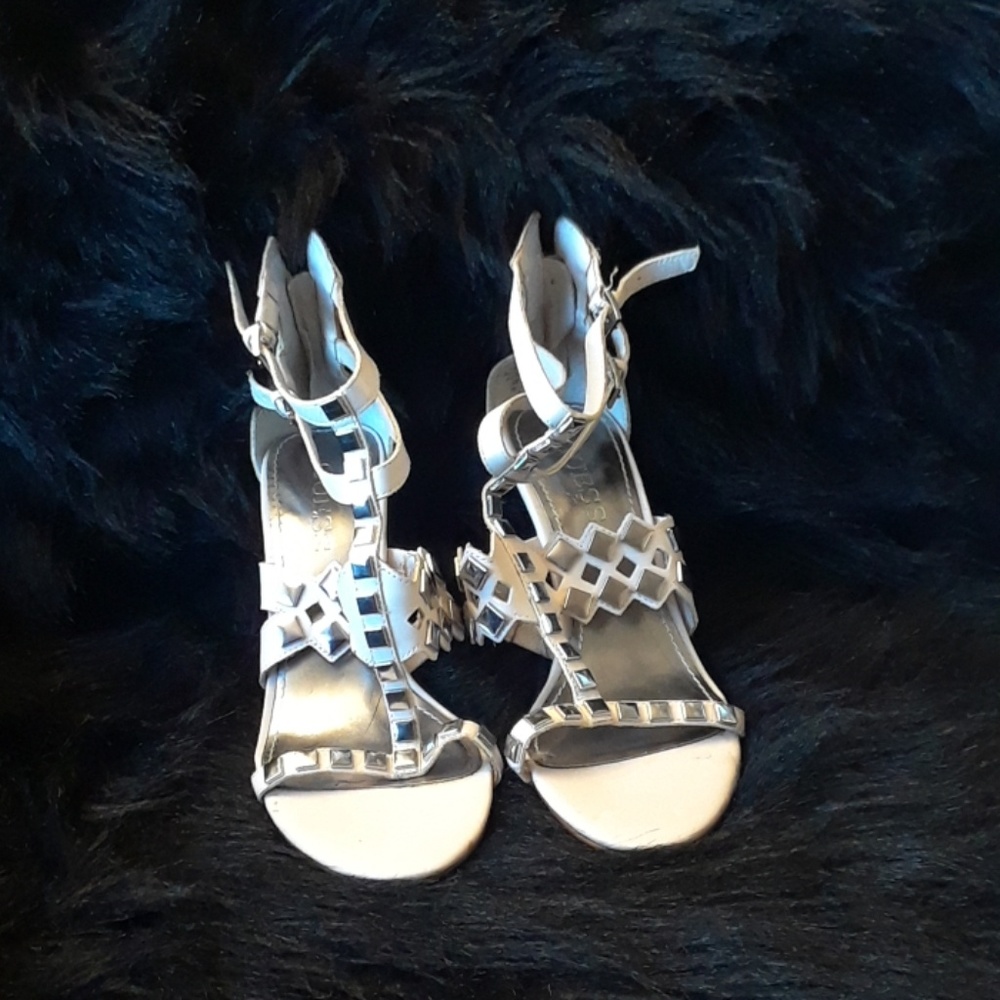 Sandals - Picture 3 of 3